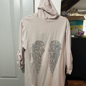 Angel wings open top with hood